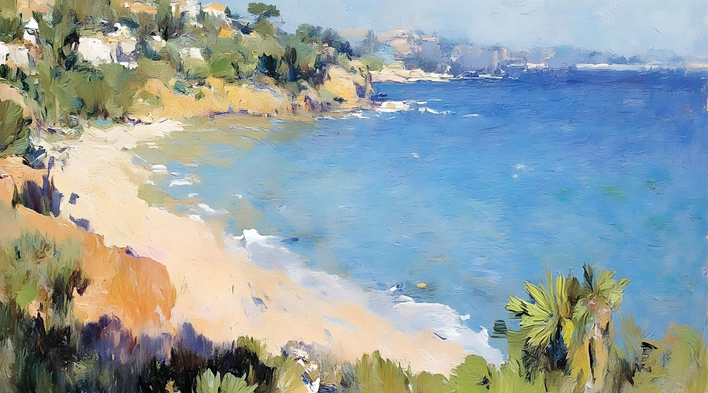 Maßangefertigte Vliestapete mit mediterraner Küstenlandschaft in Blau- und Sandtönen im Wohnzimmer.