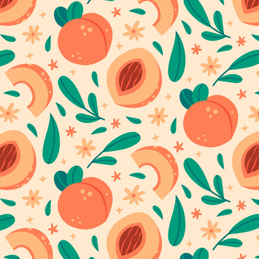 Maßangefertigte Vliestapete mit pfirsichfarbenem Fruchtmuster über pastellrosa Sofa und orangen Kissen.