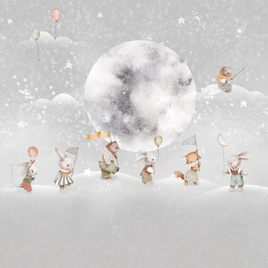 Maßangefertigte Vliestapete mit Aquarell-Mondtieren, Ballons, Sternen und Wolken in Pastellfarben für Kinderzimmer.