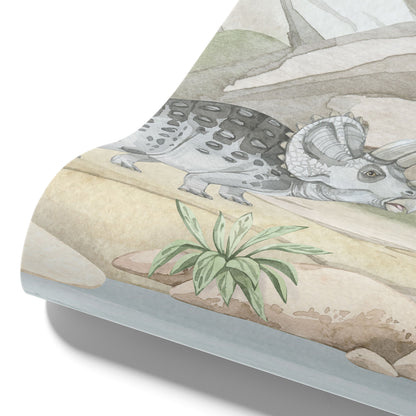 Maßangefertigte Vliestapete mit pastellfarbenen Dinosauriern, Vulkan und Bergen im Aquarellstil für Kinderzimmer.