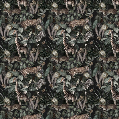 Maßangefertigte Vliestapete mit dunklem Dschungelmotiv, Blättern, Giraffen, Leoparden und Zebras.