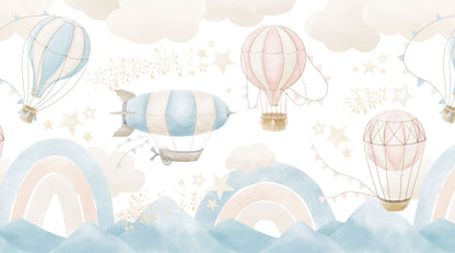 Maßangefertigte Vliestapete mit pastellfarbenen Heißluftballons, Wolken und Sternen für Kinderzimmer.