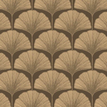 Elegante Maßangefertigte Vliestapete mit stilisierten Ginkgo-Blättern in Braun- und Goldtönen im Esszimmer.