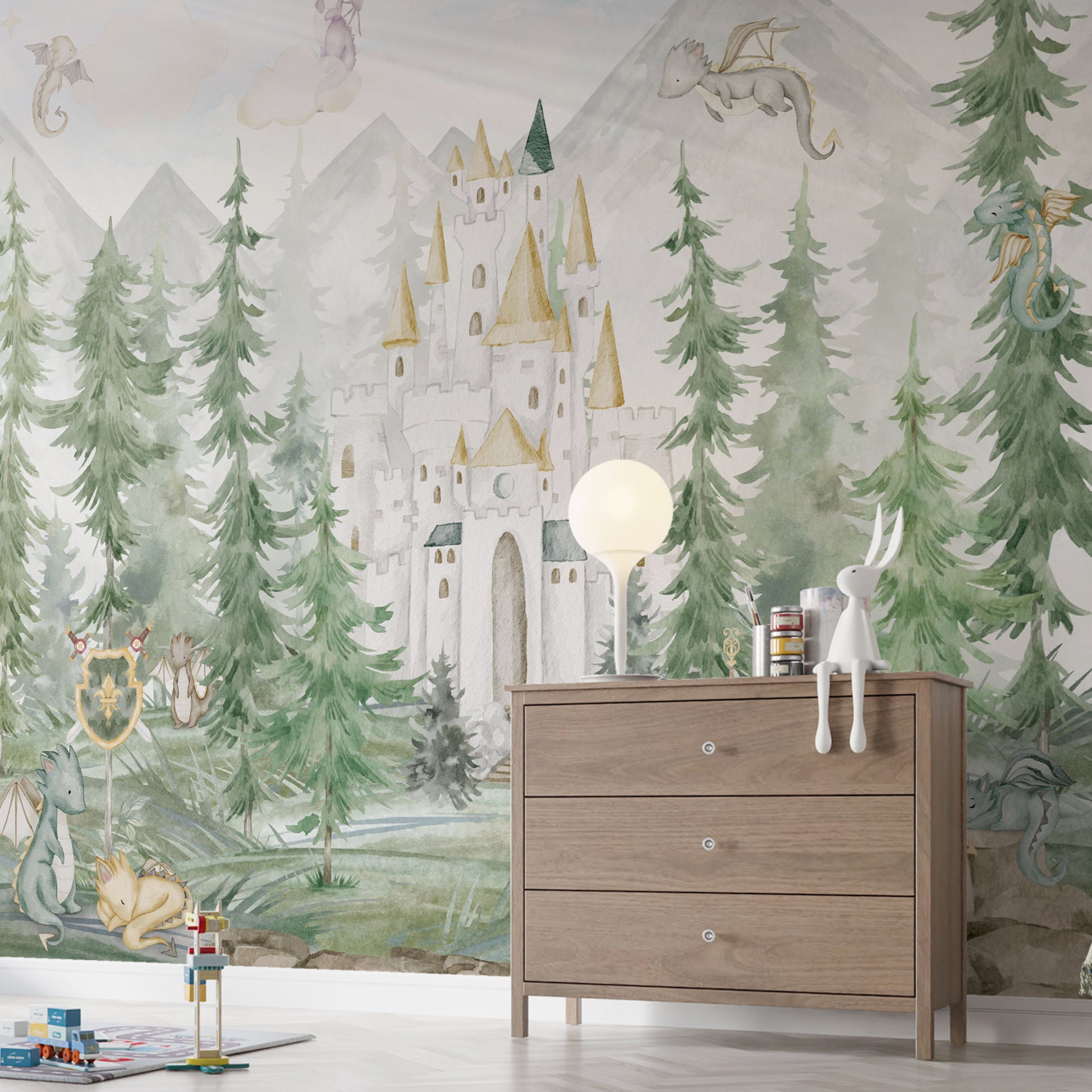 Maßangefertigte Vliestapete mit Aquarell-Drachenwald, Schloss, Tannen und fantastischen Tieren.