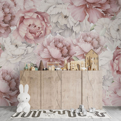 Maßangefertigte Vliestapete mit rosa und weißen Pfingstrosen in Aquarell für Schlafzimmer.