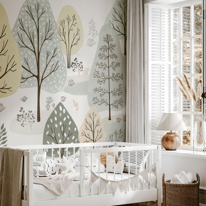 Maßangefertigte Vliestapete mit pastellfarbenen, geometrischen Baum-Illustrationen in Kinderzimmer.