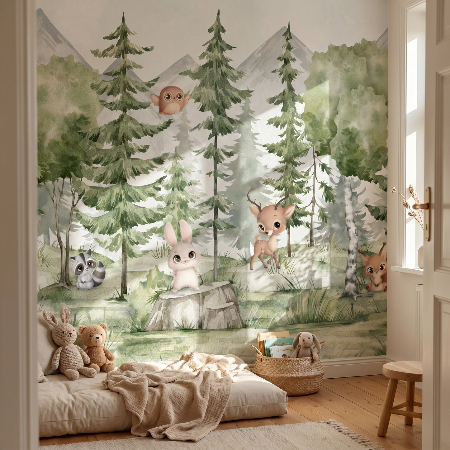Kindertapete Tannen­wald mit Tie­ren