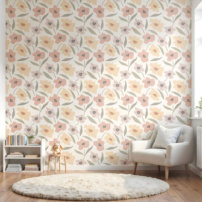 Maßangefertigte Vliestapete mit floralem pastellfarbenem Blumen- und Blättermuster im Kinderzimmer.