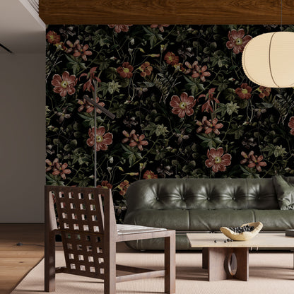 Maßangefertigte Vliestapete mit dunkelgrünem floralem Muster aus Blumen und Blättern im Wohnzimmer.
