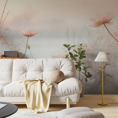 Maßangefertigte Vliestapete mit zarten pastellfarbenen Blumen und Nebel im Aquarellstil im Wohnzimmer.