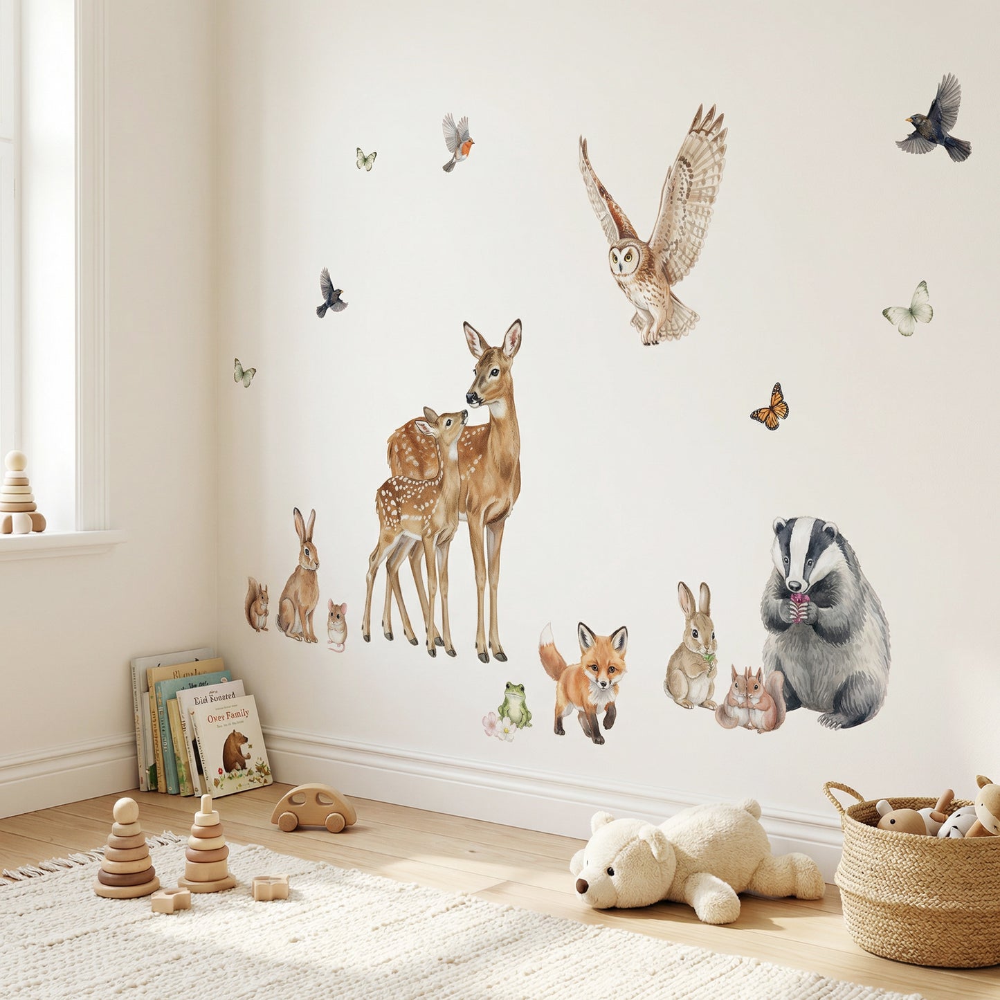 Wandsticker Waldtiere Tannenwald