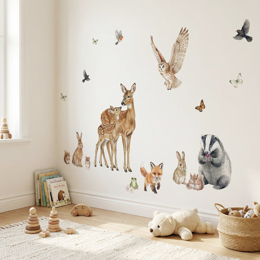 Wandsticker Waldtiere Tannenwald